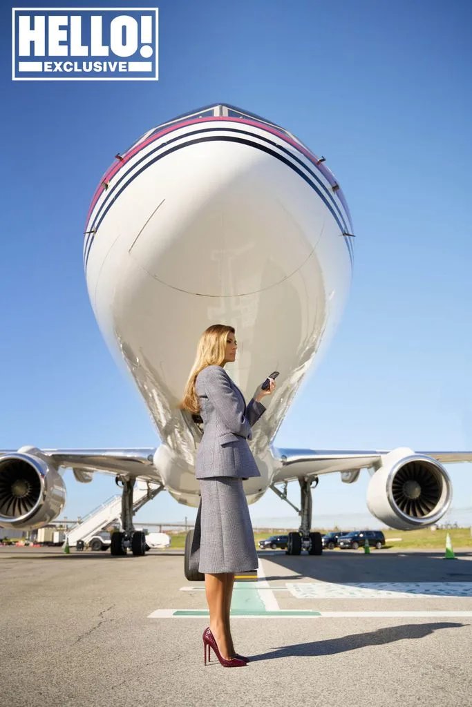 This new picture of Melania standing under Trump Force One is just exquisite. I'm obsessed. 

Source: <a href="/hellomag/">HELLO!</a>