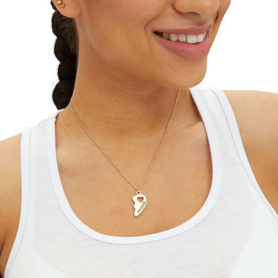 AnimiCausa's tweet photo. Personalized BFF Half Heart Necklace Set 
https://t.co/z9tEsJgkMN 

#personalizedgifts
#personalized
#custommade
#customizedgifts https://t.co/qn2OtMiDJW