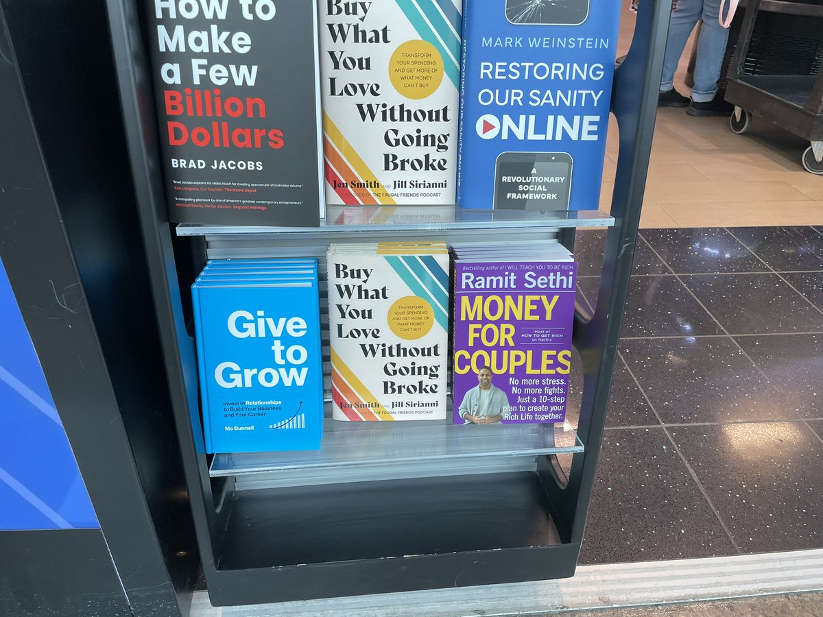 That time I ran into <a href="/ramit/">Ramit Sethi</a> at the #Tulsa airport. Sort of….