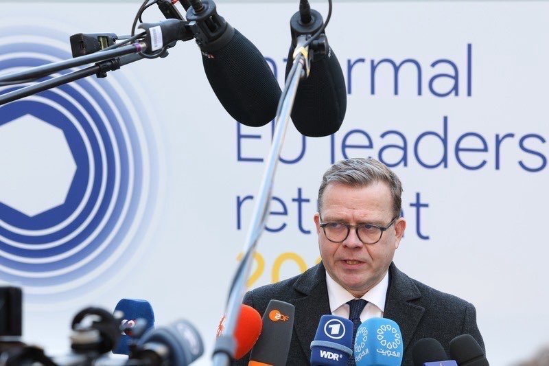 Brysselissä EU-päämiesten epävirallinen huippukokous.

Euroopan puolustusta täytyy vahvistaa ripeästi. Venäjä on pysyvä uhka pitkällä aikavälillä. Siksi tarvitsemme uskottavaa pelotetta. Ruususen uneen ei ole enää varaa. Informoin kollegat myös Itämeren kaapelivaurioista. 🇫🇮🇪🇺