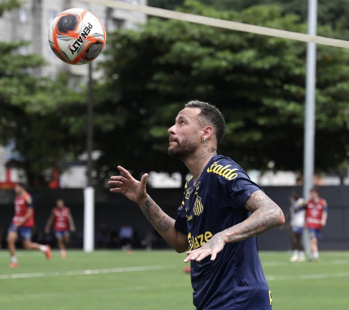 عمرو tweet media