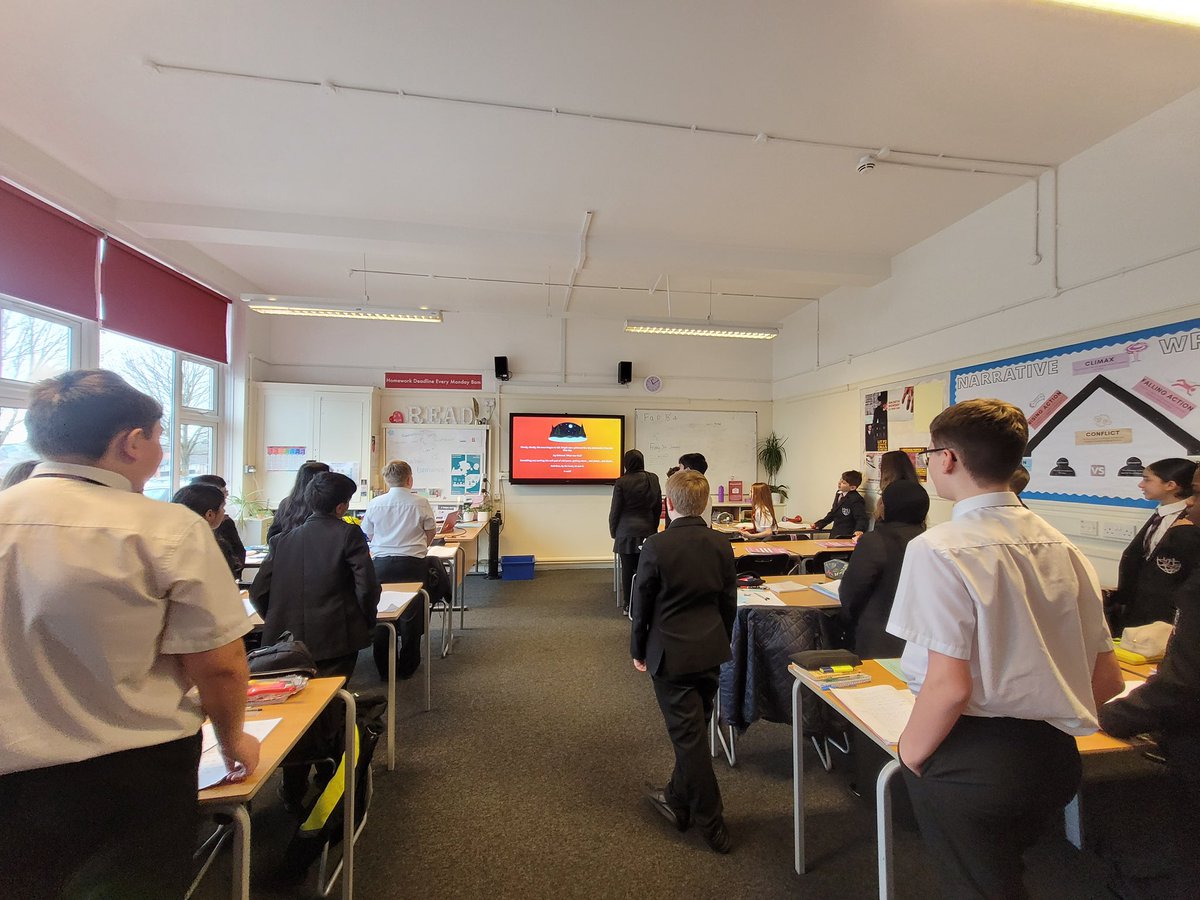 CockshutHillSch's tweet image. 7CV are preparing for their spoken language assessment with a choral rehearsal of an extract from a text, focusing on intonation, pitch and pace.
#EnglishLesson @Summit_LT