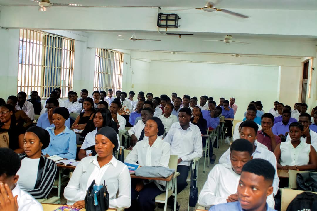 upsaccra's tweet photo. A new week, a new beginning!
Our first-year students made a strong first impression as they reported for their Monday lectures in a professional attire. ππ
#ProfessionalMonday #weloveupsaπ#freshers https://t.co/3YbGnZ7GLq