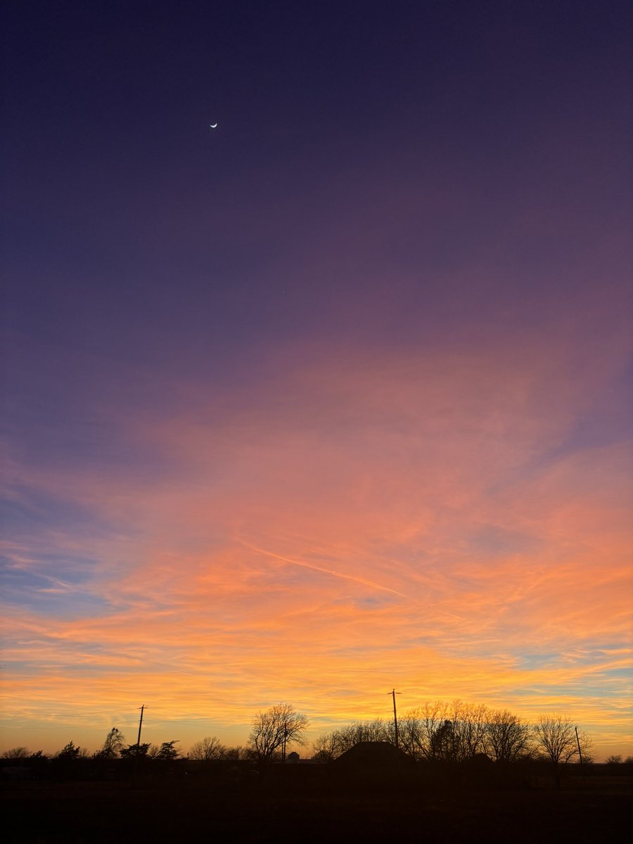 QueenAlphaJen's tweet image. This is NOT edited for color 🥹 what a beautiful sky