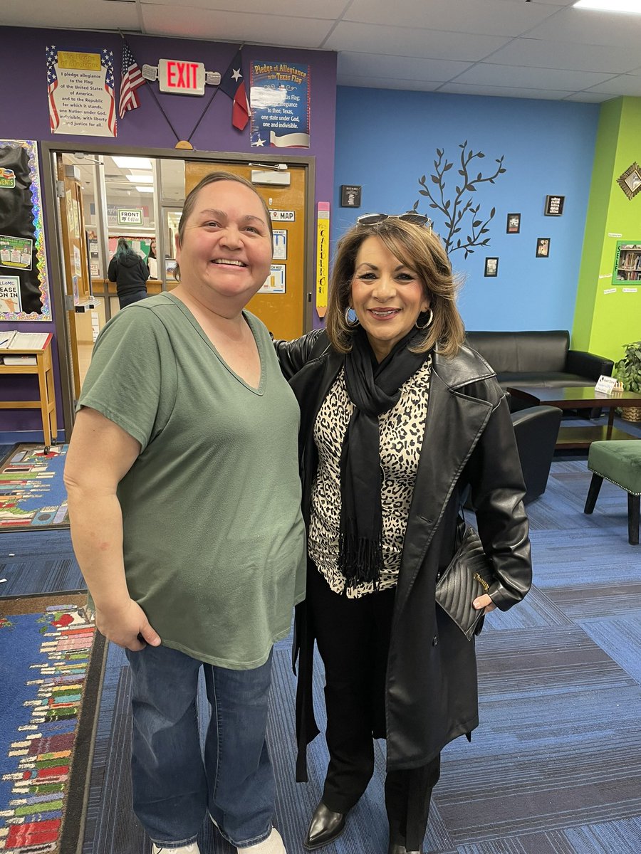 FlowerLibrarian tweet media