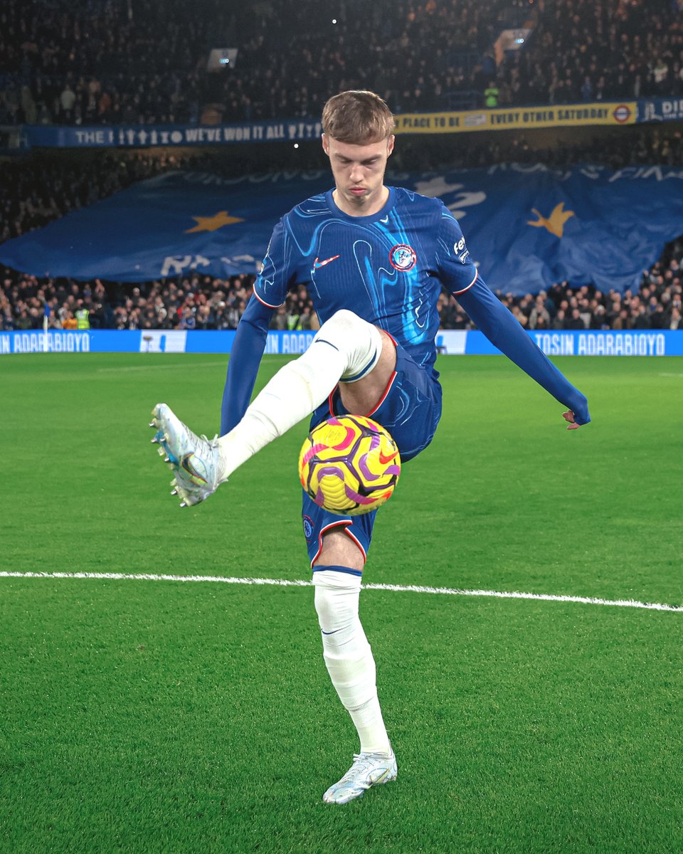 premierleague's tweet photo. 🤹 https://t.co/XTmElivdRw