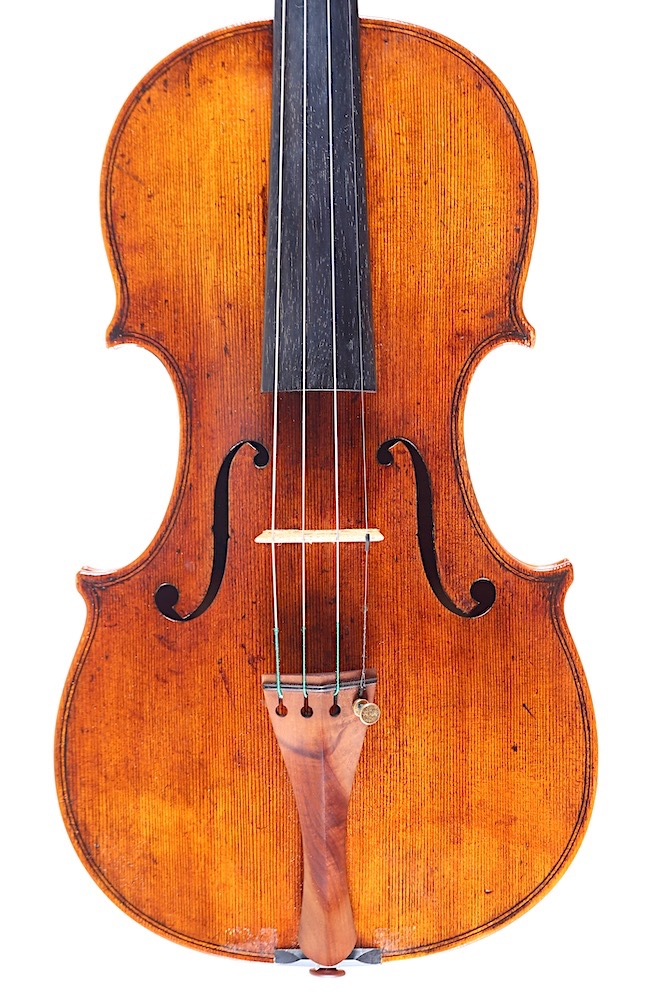 BenningViolins's tweet photo. A fine #Balestrieri-bench copy #violin crafted in 2011 by #violinmaker Eric Benning is offered for examination, trial and purchase. It has remarkable projection, ideal for the solo violinist. #violinist #violinforsale Learn more: https://t.co/J8gdR675N1 https://t.co/W2HHBSXlb3