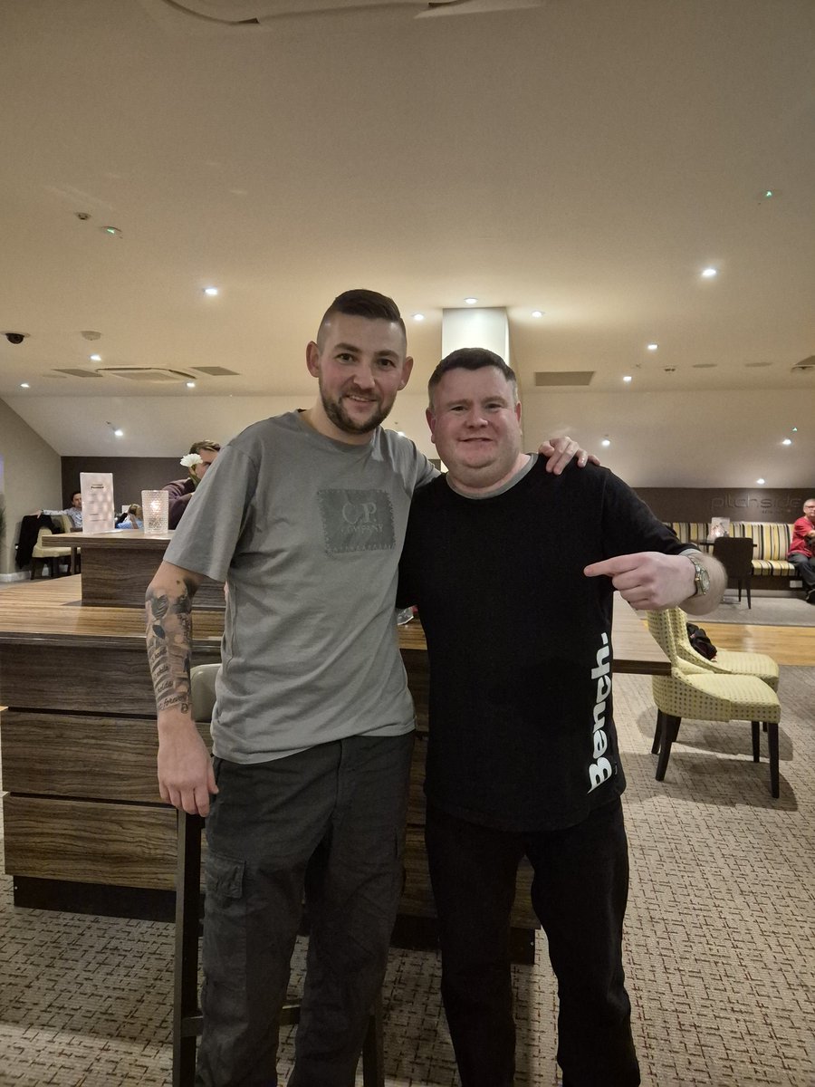 had the pleasure of meeting Nathan at the darts yesterday, Top man Nathan cheers for the photo👍 <a href="/NathanAspi/">Nathan Aspinall</a>