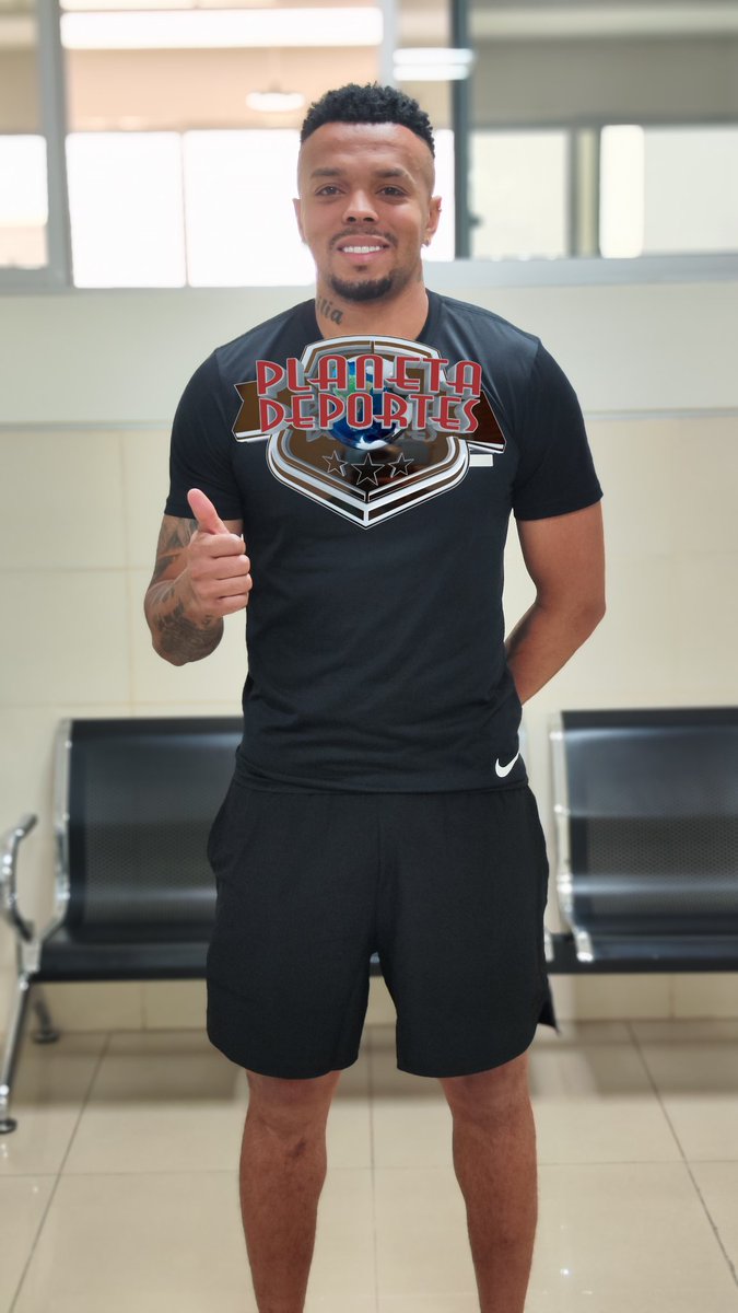 NUEVA INCORPORACIÓN EN F.C. UNIVERSITARIO!!
El delantero colombiano Kevin Aladesamni de 26 años llegó a Cochabamba y se incorporará en las próximas horas al plantel manzanero.