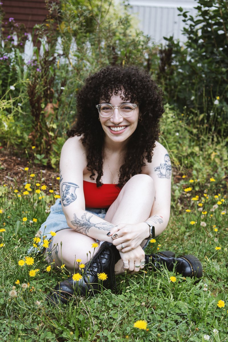 Rachele Manett completes tonight's Nerd Nite lineup: Hacking Sex Toys. They/she is a queer &amp; disabled sex educator, certified therapeutic recreation specialist (CTRS), &amp; <a href="/venusenvyhfx/">Venus Envy</a> education coordinator, focusing on disabled sexuality, adaptive sex practices &amp; sex toy geekery.