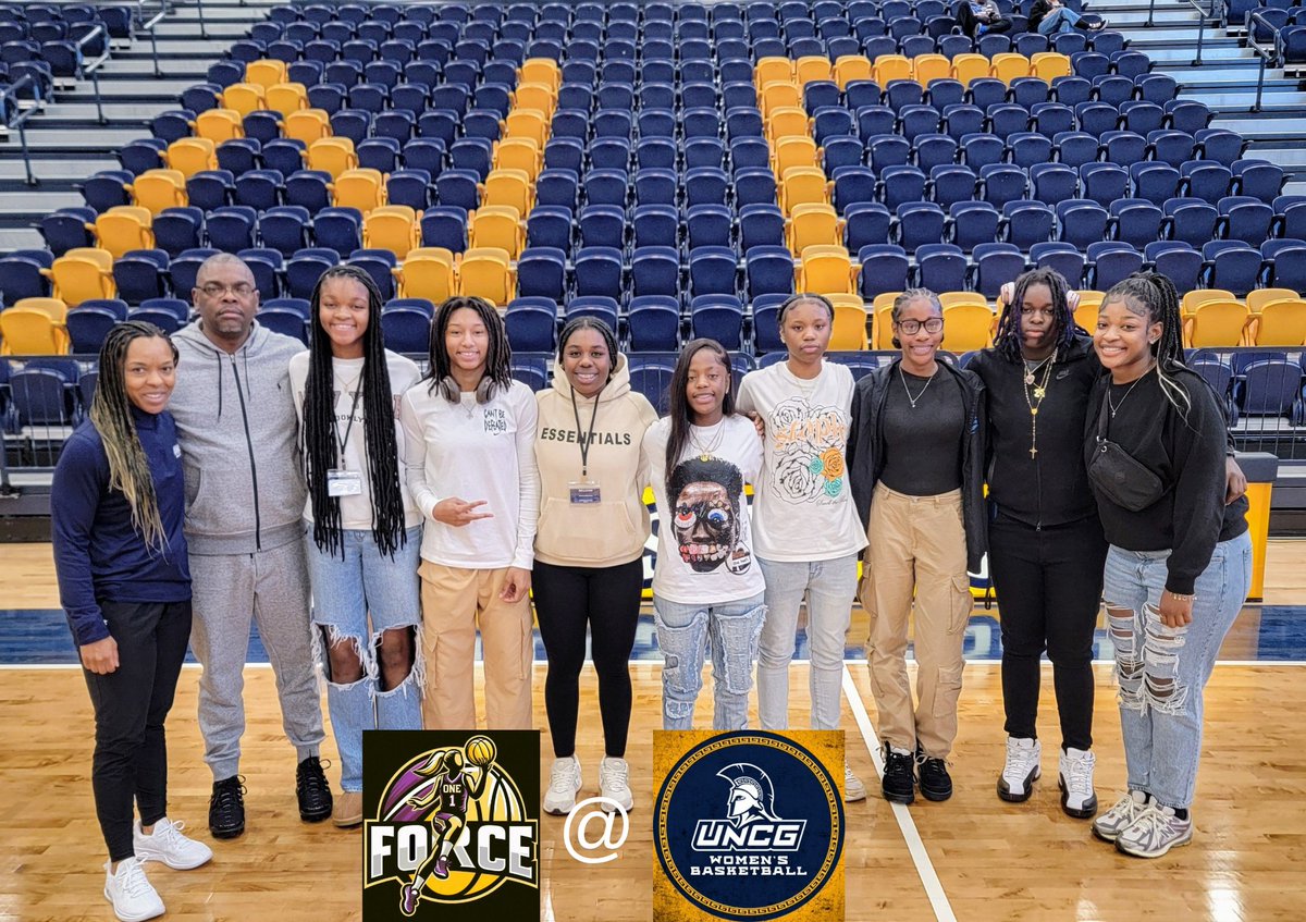 🏀 #CGHRMedia

College Basketball

📍 - Greensboro,  NC

<a href="/OneForceWbb/">One Force</a> Director: Frank Williams  - Brought some of the Top Players in #SC to <a href="/uncgwbb/">UNCG WBB</a> Underclassmen Day....

<a href="/uncgwbb/">UNCG WBB</a> - Associate Head Coach: <a href="/CoachDeGraff5/">Cetera DeGraffenreid</a> - Joins this group in the 📸

#CarolinaGirlsHoopsReport