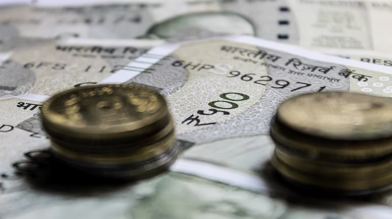 moneycontrolcom's tweet photo. @N_Mahalakshmi_ @manishsuvarna15 @maryamf_writes @Yaruqh_K @Meghnamittal23 #Business | No plans to go back to FRBM target of 40% debt-to-GDP ratio immediately, says Expenditure Secy Manoj Govil 🇮🇳📈
@adrijac & @shwwetapunj share more updates⤵️
https://t.co/WUMk44xjAe
#Budget2025 #UnionBudget2025 #GDPRatio https://t.co/lpT90iUULd