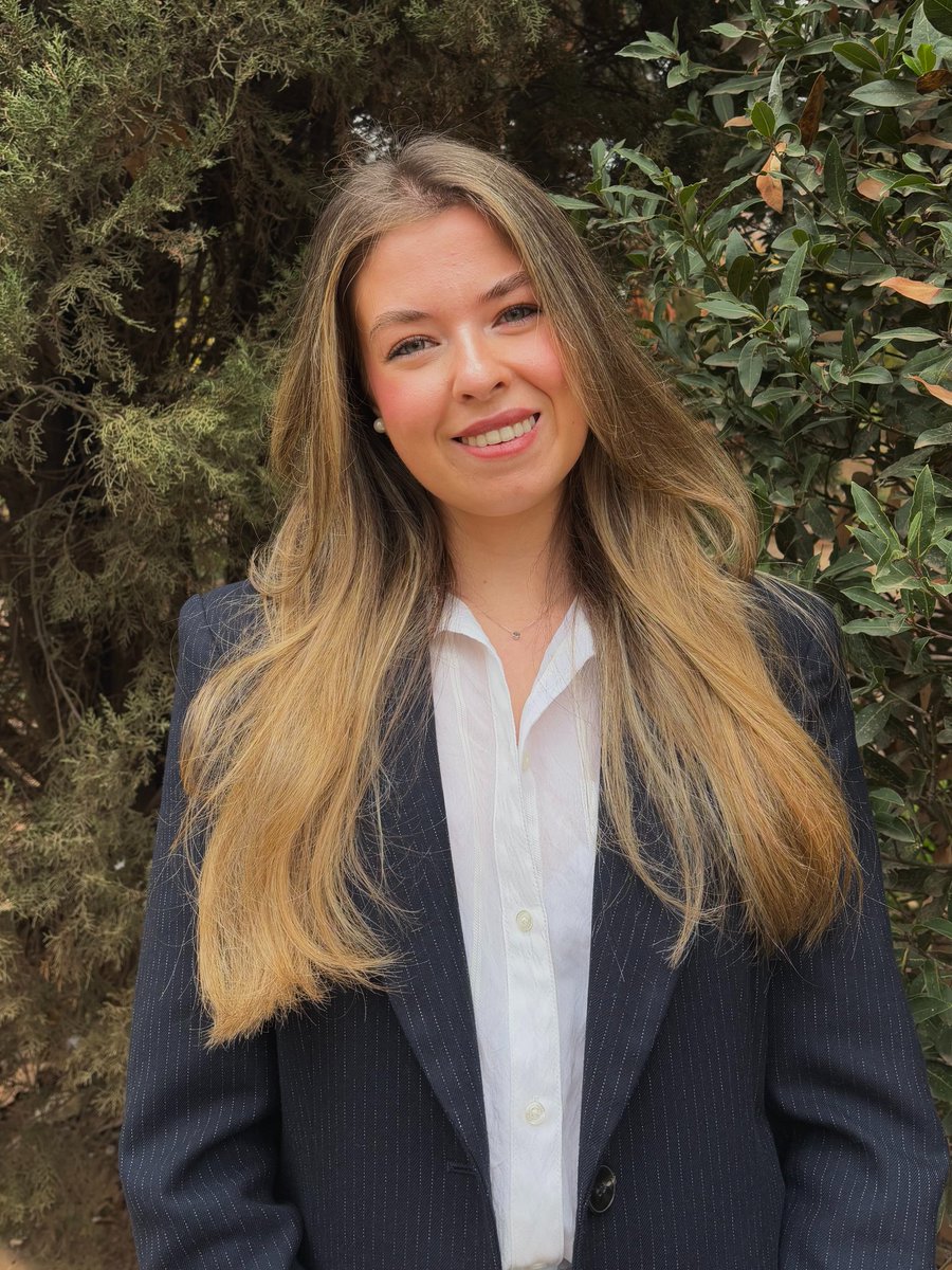 Nos alegra dar la bienvenida a Obdulia Cantero Jiménez, que ha obtenido un contrato FPU para trabajar en el grupo DiLEs. Será una gran aportación para el proyecto I+D+ i "Vita Verborum" (VIVE).