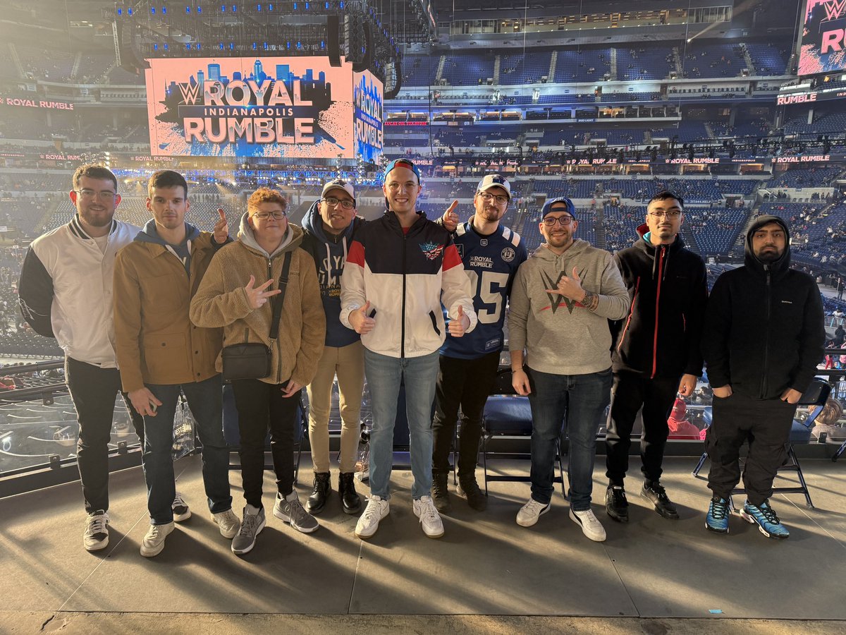 wffexperience's tweet image. Une aventure riche en émotions qui se termine pour notre groupe de passionnés 😍 #RoyalRumble2025