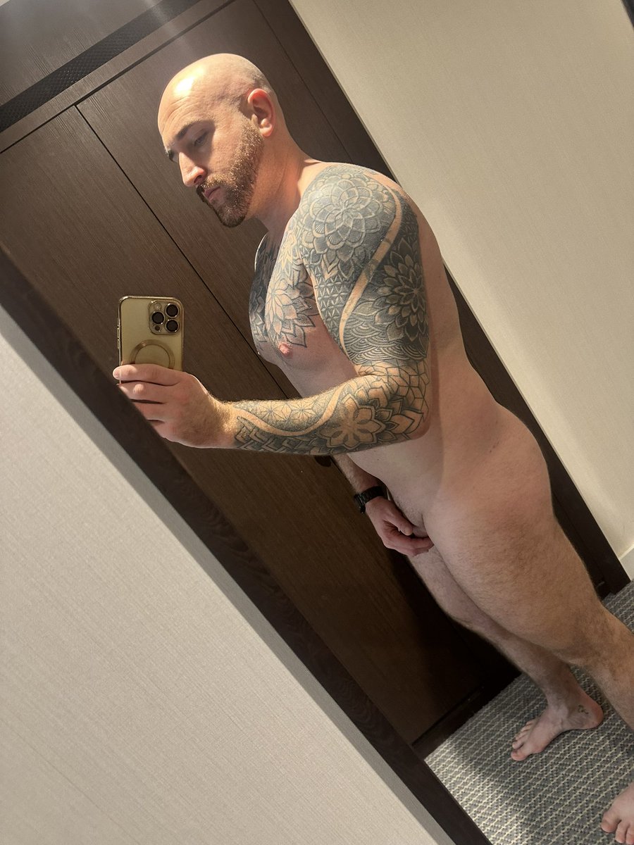 UKPIGLET tweet media