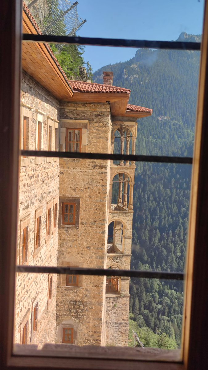 Binevsee's tweet photo. Trabzon https://t.co/JfYXUBhrQS