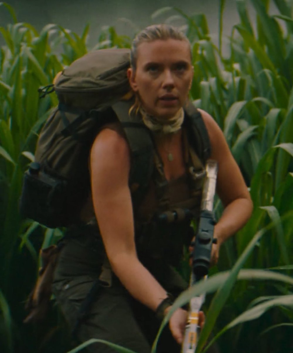 FilmUpdates's tweet photo. Scarlett Johansson in ‘JURASSIC WORLD: REBIRTH’ https://t.co/IXSn1xtPy6