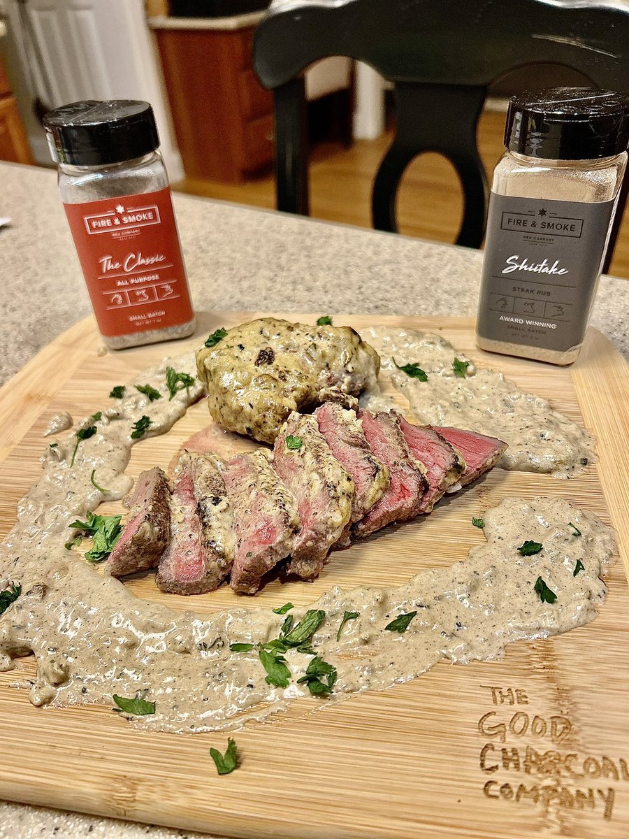 TW_Barbecue's tweet photo. Filet Mignon with Shallot &amp; Garlic Cream Sauce 

@thegoodcharcoal Briquettes 🔥
@snsgrills Slow ‘N Sear Kettle 🔥
@firesmoke_bbq “Shiitake”Steak Rub  &amp; “The Classic” All Purpose Rub🧂 
@lodgecastiron Skillet 🍳
#twbarbecue https://t.co/aAaasM81F8