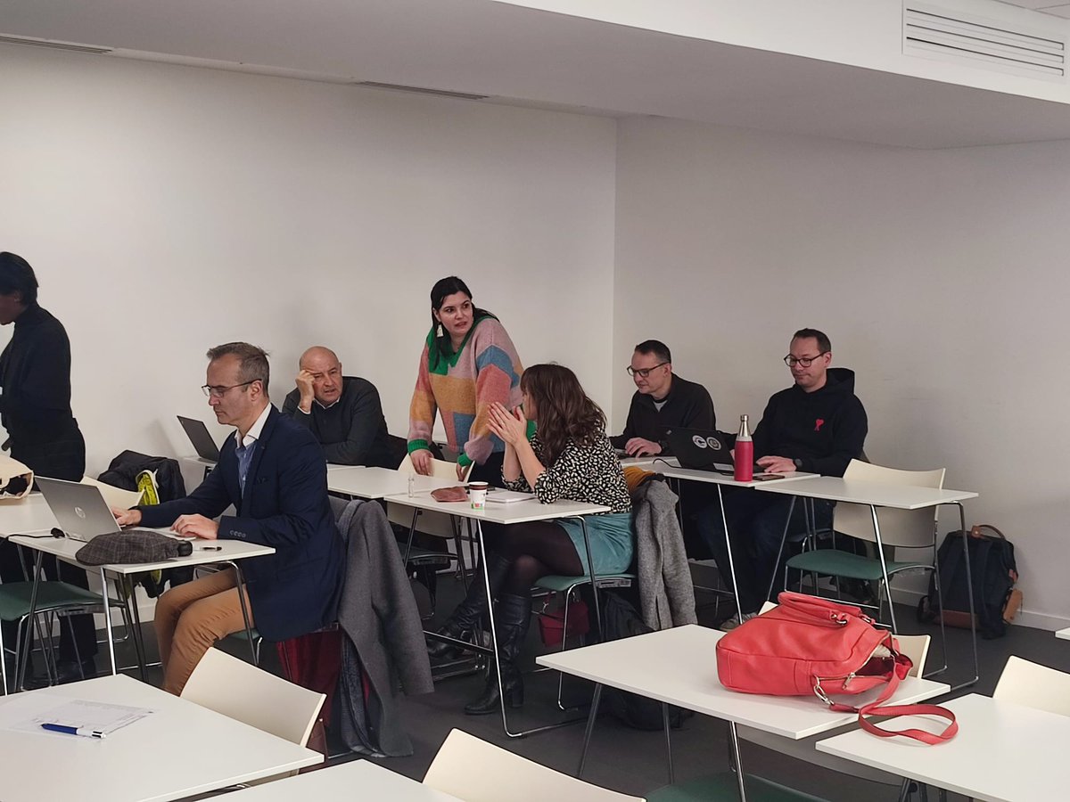 AcademieAPS's tweet photo. Suite des cours au coeur du D.U Economie et Management publics : la protection sociale délivré par l'université de Paris Panthéon Assas. Les étudiants ont assisté toute la journée au module de Jean-Claude Barboul sur les différents types de financement. https://t.co/lo1NwkCWtX