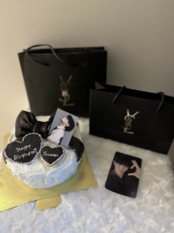 A_Junwon7's tweet photo. インスタに載せて満足してた😮‍💨
ジュンウォン誕生日おめでとう🥹💕
ずっと大好きだよ🫶🏻手作りケーキしか作れんかったけど次は渡韓できるくらいお金貯めとくね https://t.co/Fuj8Q48j2H