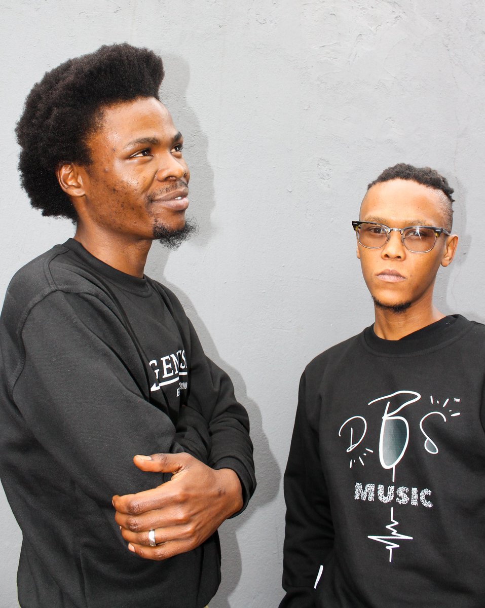 GentshipZA's tweet photo. Your very own @BreezyMongz  &amp; @monyc00 

✨😎🔥❤😍❤🔥😎✨

#Gentship #gsinthestudio #southafricahipop #music #artist #southafrica #podcast #dontbeshy #brand #merchandise #local #marketing #socialmediamarketing #youtube #spotify #African #Johannesburg #Schweizer https://t.co/yqeLxBYtKC
