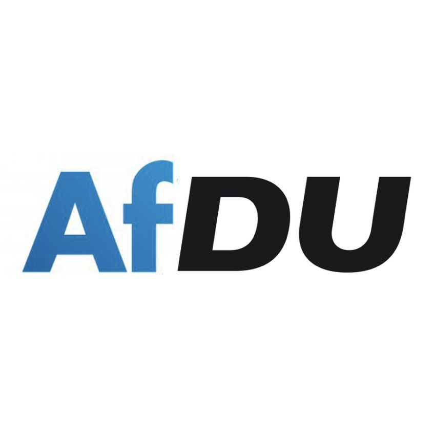 Mica4711's tweet photo. Vorsicht, Deutschland! #CDU #AfD #AfDU https://t.co/assZA6vq0D