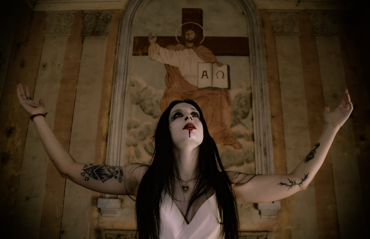 Lilinanna recensita da #lucastra nei suoi #diamantinascosti.
La trovi su riservaindie.blogspot.com/2025/02/diaman…