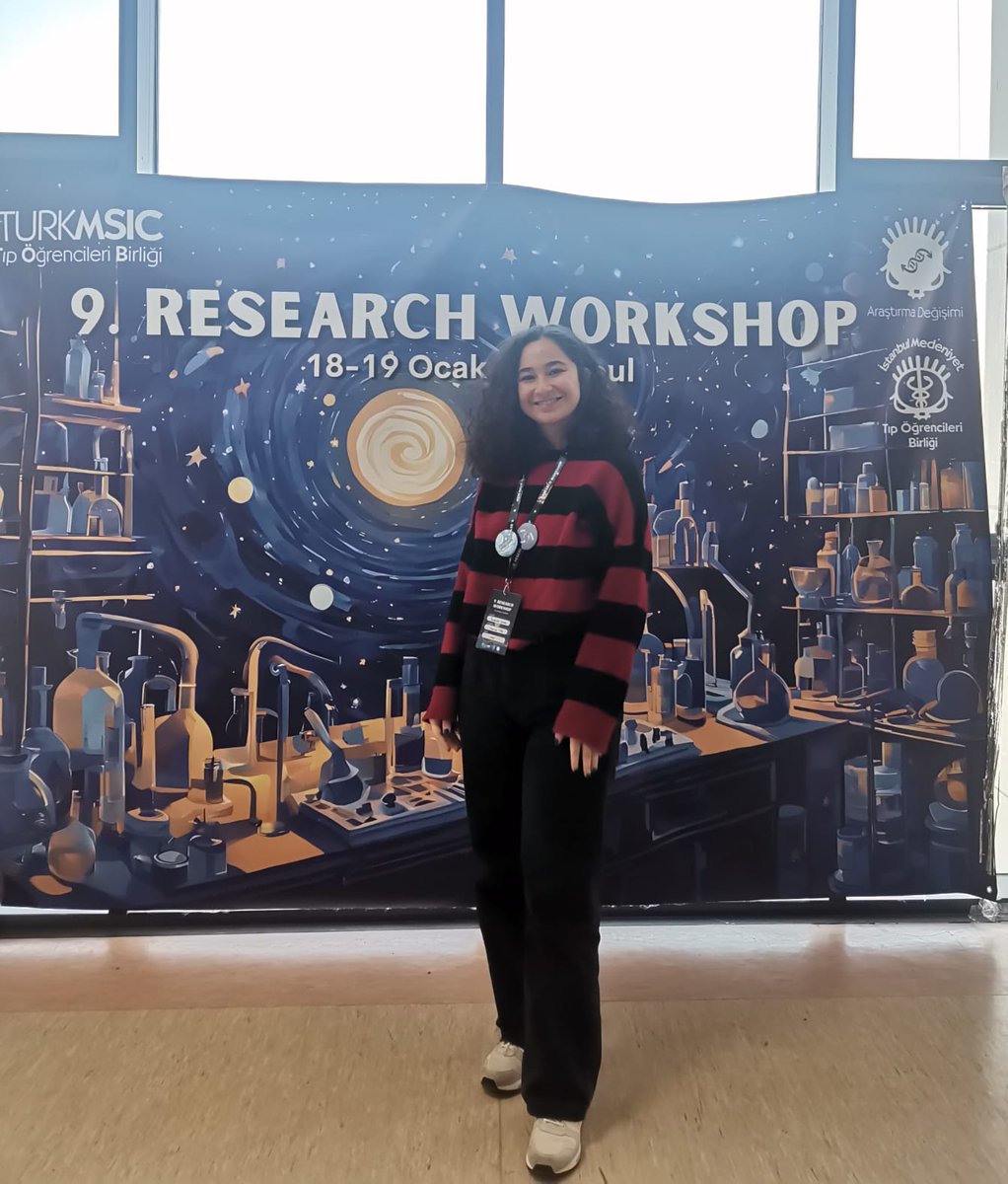 harrantob's tweet photo. Değerli Gönüllülerimiz;
Bu sene İstanbul Medeniyet TÖB(@medeniyettob) ev sahipliğinde İstanbul'da gerçekleşen "9.Research Workshop"ta LORE'miz Sudenaz ÇELEBİ ile temsiliyet gösterdik💙

@turkmsic @hrumedya @TipHarran https://t.co/nG6lCFx1xH