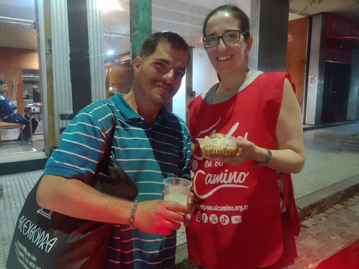 amigosenelcamin's tweet image. rimer domingo de febrero, calor intenso, altísima temperatura, pero nada nos detiene a los voluntarios de #AeeC, para salir de recorrida y visitar a todos nuestros amigos que viven en la calle.