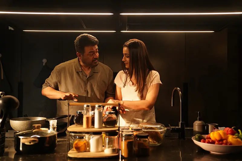 ThalaAjith_FC's tweet photo. A BRAND New Pics Of #Ajithkumar Sir With Actress Trisha 😍🧨

Such a Beautiful On Screen Pair ♥️

#VidaaMuyarchi https://t.co/Rsc4FF2OKC
