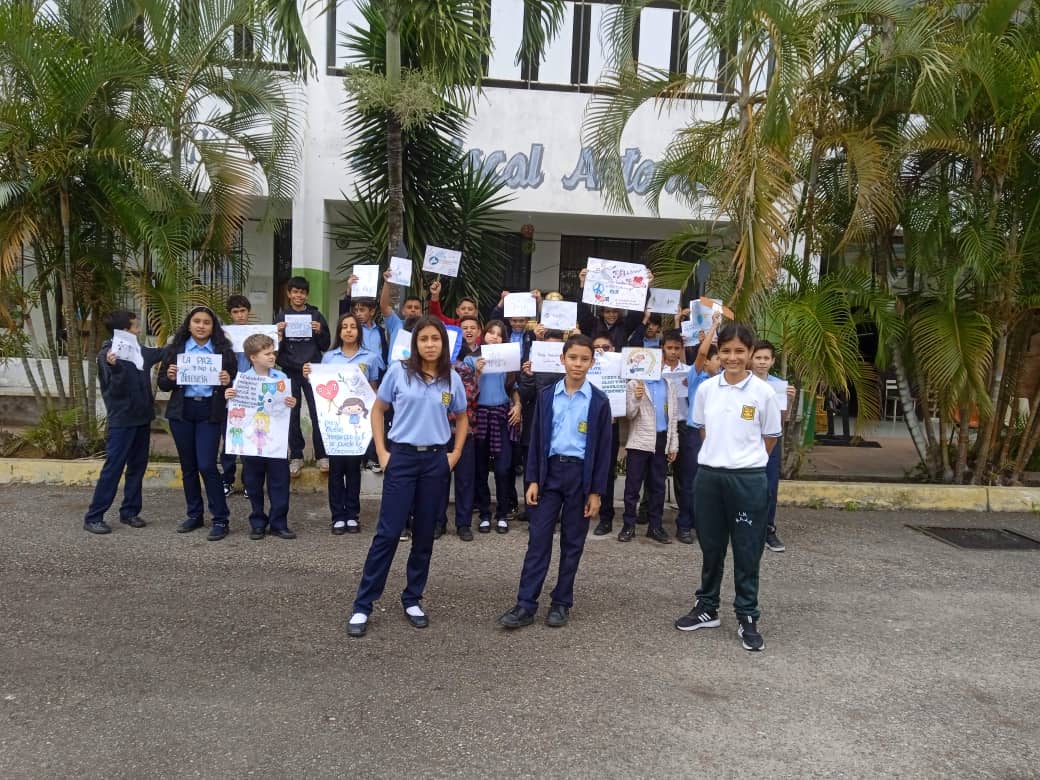 Complejo Educativo Mariscal Antonio José de Sucre tweet media