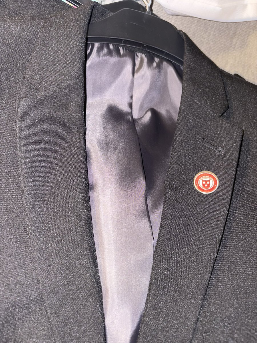 Gregor Farquharson tweet media