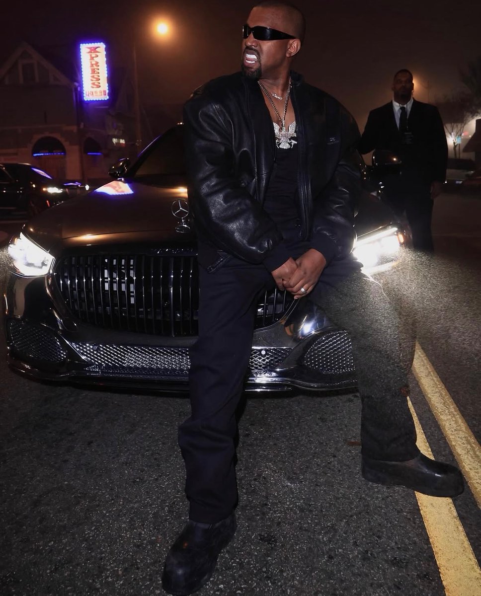 theyeezymafia's tweet image. Ye after the Grammy party last night