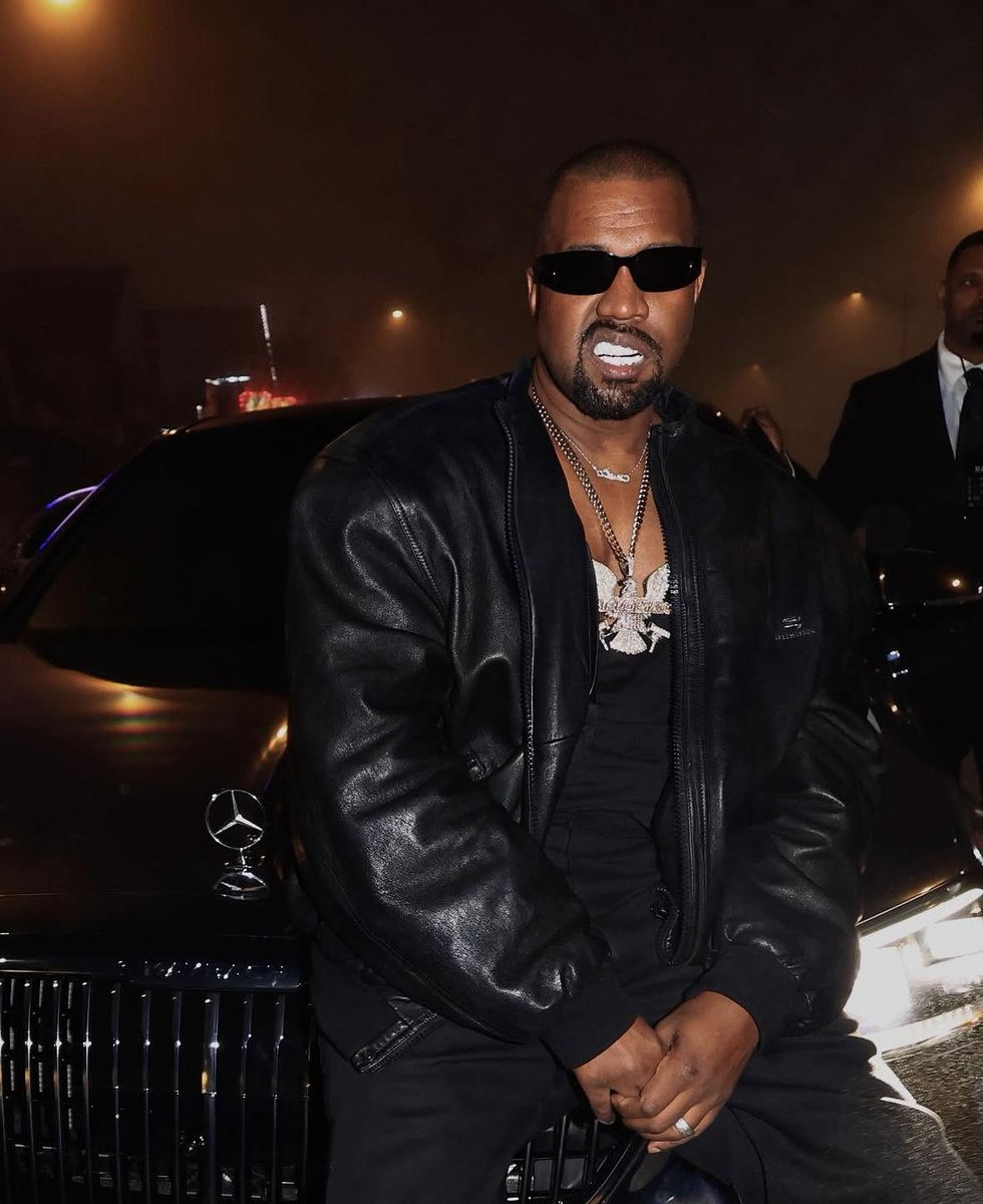 theyeezymafia's tweet image. Ye after the Grammy party last night