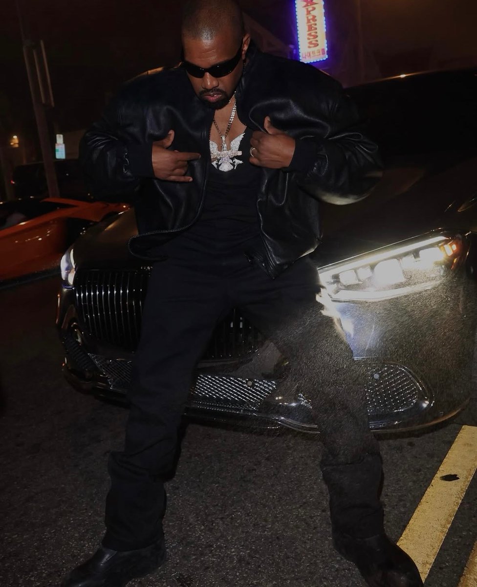 theyeezymafia's tweet image. Ye after the Grammy party last night