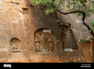 Ramagirinanthan's tweet image. Stop this non sense of climing the #savethiruparankundram #Thiruparankundram Sri kandhar Karthikeyan hill . wagh board illegally constructed non Hindu occupied darga should  be  removed an immediate effect by @tnhrcedept if not get out frm the  temple adminstration.#freetemples