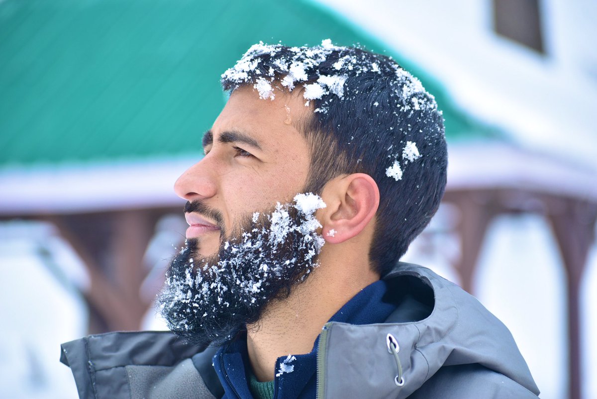 WanderWithHaris's tweet photo. Embracing the winter magic at Gulmarg ❄️ Where Every Moment Feels Like a Postcard. 
#GulmargDiaries #GulmargAdventures #SnowyGulmarg #GulmargMagic #WinterInGulmarg #ExploreGulmarg #GulmargVibes#GulmargWonders #IncredibleGulmarg #GulmargSnow #Gulmarg2025
@FarhanListen https://t.co/6xnkOTlFEM