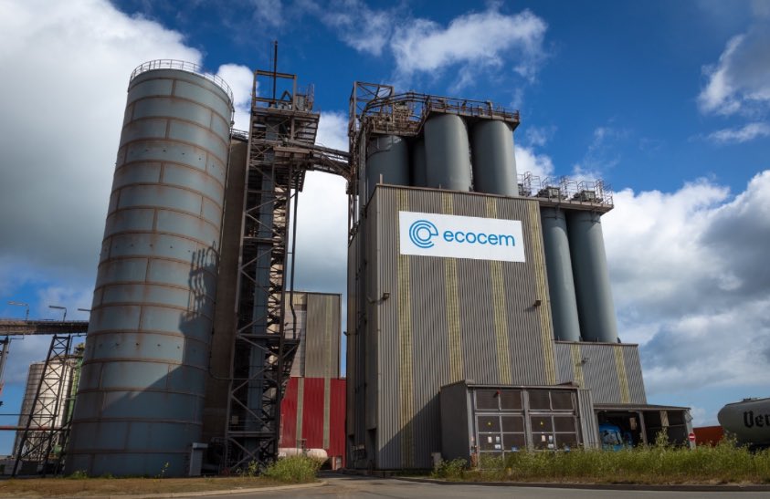 Patrice Vergriete (@p_vergriete) on Twitter photo Dunkerque confirme sa place du laboratoire français de la décarbonation.
<a href="/Ecocem/">Ecocem Global</a> investit 50 millions d’euros sur son site de Dunkerque avec une nouvelle ligne opérationnelle dès 2026, visant à réduire de 70 % l’empreinte CO2 du ciment.
Cet investissement permettra également Dunkerque confirme sa place du laboratoire français de la décarbonation.
<a href="/Ecocem/">Ecocem Global</a> investit 50 millions d’euros sur son site de Dunkerque avec une nouvelle ligne opérationnelle dès 2026, visant à réduire de 70 % l’empreinte CO2 du ciment.
Cet investissement permettra également