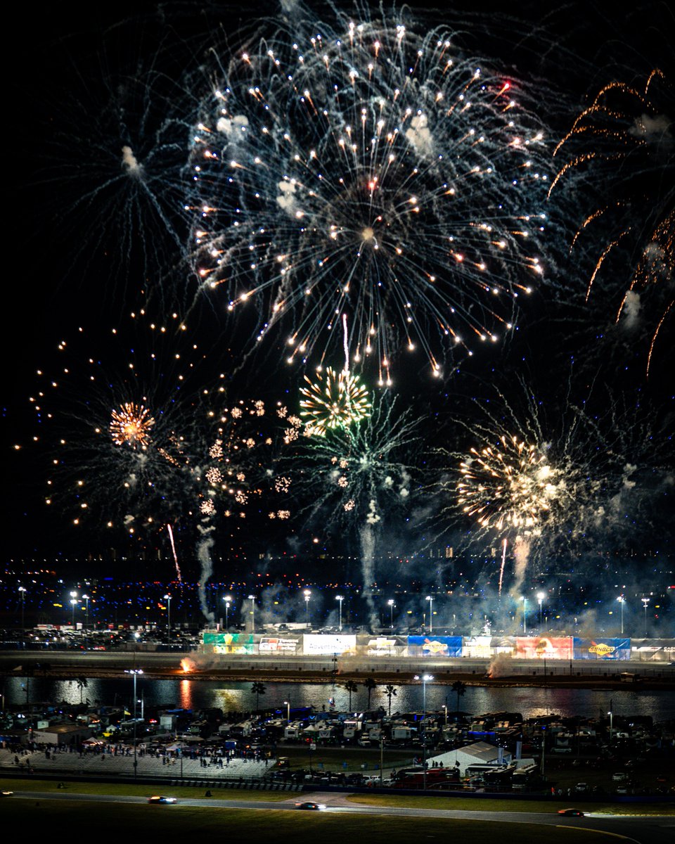 Such an incredible weekend at the Rolex 24. Learned a lot about my camera that's for sure...

Looking forward to the next race 🙂

#imsa #rolex24