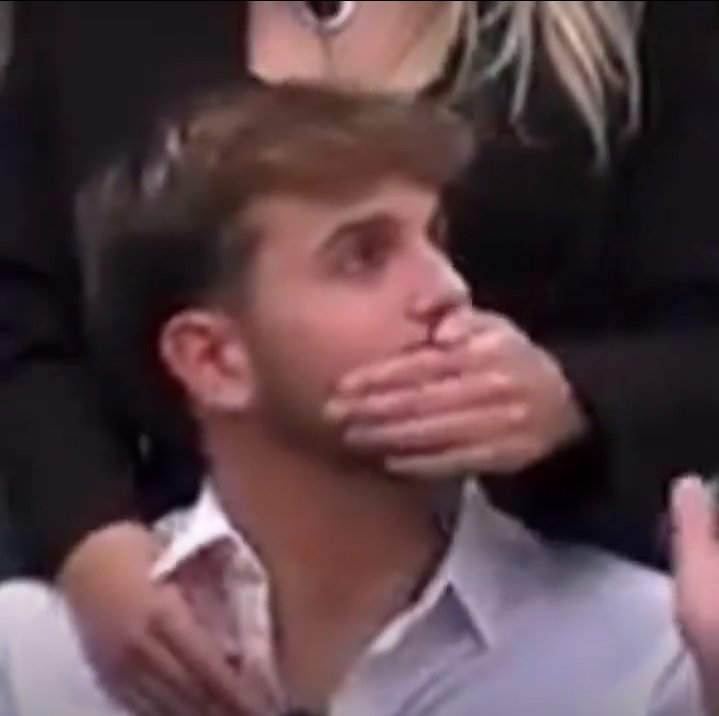 taty_aposentada's tweet image. Ai Gente nunca duvidei dos sentimentos da Zeudi, mas o jeito dela sempre querer solucionar problemas foi os mais adequados, ELA PRIMEIRO BEIJOU O GNOMO, não satisfeita aceitou ser corteja e quase beijoi o CUVIER, aí complica muito a situação dela.. NÃO POSSO ME CALAR TBM