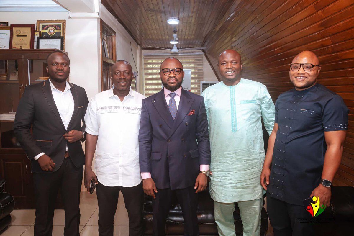 ahafia_ga's tweet photo. I received a high powered delegation from the Greater Accra Regional Youth wing and Commanders of the Green Army in the Region.
We had discussions on youth empowerment and development.
The future is Youth
#onGod
#show_working
#more_working https://t.co/9SlGj2OysY