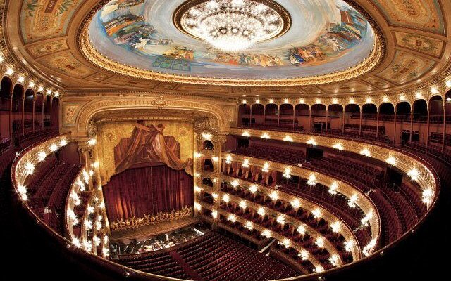 The Teatro Colon, constructed in 1889. Still one of the premier opera houses in the world. https://t...