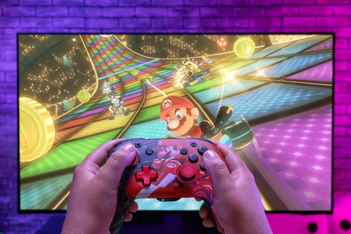 PDPgaming's tweet photo. Race to the finish in style with the Grand Prix Mario REMATCH GLOW Wireless Controller for Nintendo Switch featuring motion controls!
#playpdp #nintendoswitch #mariokart https://t.co/G44B6mfUZw