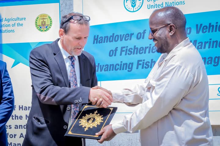 EPeterschmitt's tweet photo. I concluded my mission in #Somaliland with productive meetings with the Min of Agriculture Dvt, Hon. Mohamud Eggeh, &amp; Min of Fisheries &amp; Marine Resources, Hon. Ali.

Also, handed over two vehicles to the Fisheries Ministry for improved field monitoring and #fisheries management. https://t.co/X8ZNTi8hHV