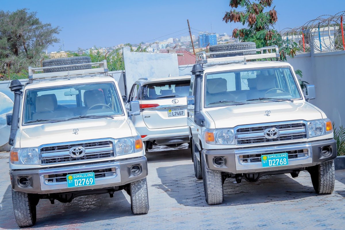 EPeterschmitt's tweet photo. I concluded my mission in #Somaliland with productive meetings with the Min of Agriculture Dvt, Hon. Mohamud Eggeh, &amp; Min of Fisheries &amp; Marine Resources, Hon. Ali.

Also, handed over two vehicles to the Fisheries Ministry for improved field monitoring and #fisheries management. https://t.co/X8ZNTi8hHV