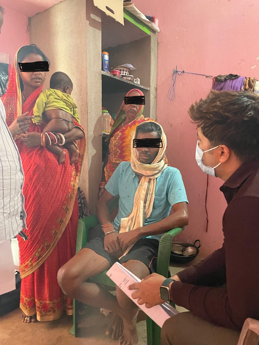 SubrotoSkills's tweet photo. On World Cancer Day, I want to dedicate this picture to Bollywood stars who promote pan masala ads. The lone breadwinner is in stage 4 cancer. The young wife does not know what will happen to her &amp; the baby. They will live the impact of the  "role" played by the movie stars. https://t.co/Ih06ud6LT7