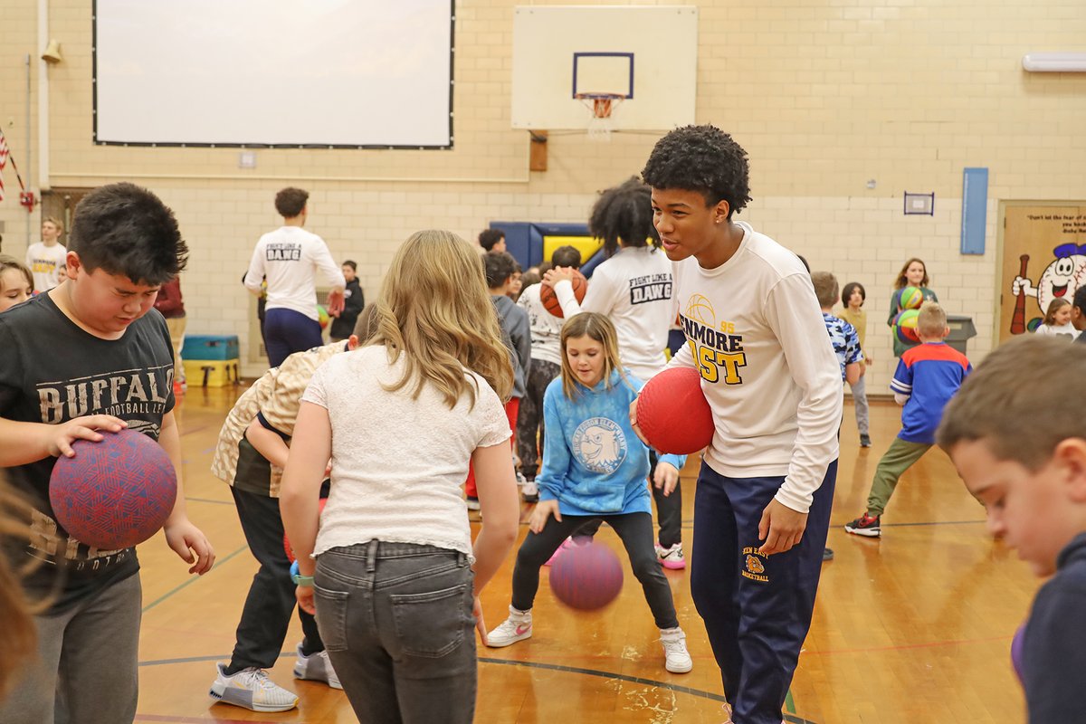 Ken-Ton UFSD (@ktufsd) on Twitter photo It was a fun-filled morning for 4th grade students at Franklin & Edison as they welcomed the <a href="/KenmoreEastHS/">Kenmore East HS</a> boys basketball team! Players held basketball drills in the gymnasiums and visited some classrooms to read with students. It was a fun-filled morning for 4th grade students at Franklin & Edison as they welcomed the <a href="/KenmoreEastHS/">Kenmore East HS</a> boys basketball team! Players held basketball drills in the gymnasiums and visited some classrooms to read with students.