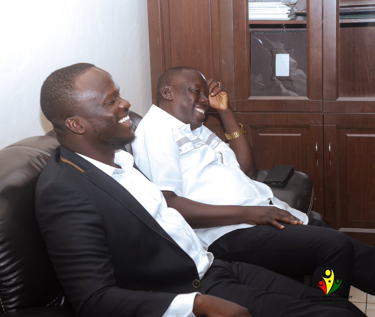 o_ayariga's tweet photo. I received a high powered delegation from the Greater Accra Regional Youth wing and Commanders of the Green Army in the Region.
We had discussions on youth empowerment and development.
The future is Youth
#onGod
#show_working
#more_working https://t.co/ChsWnU7JOx