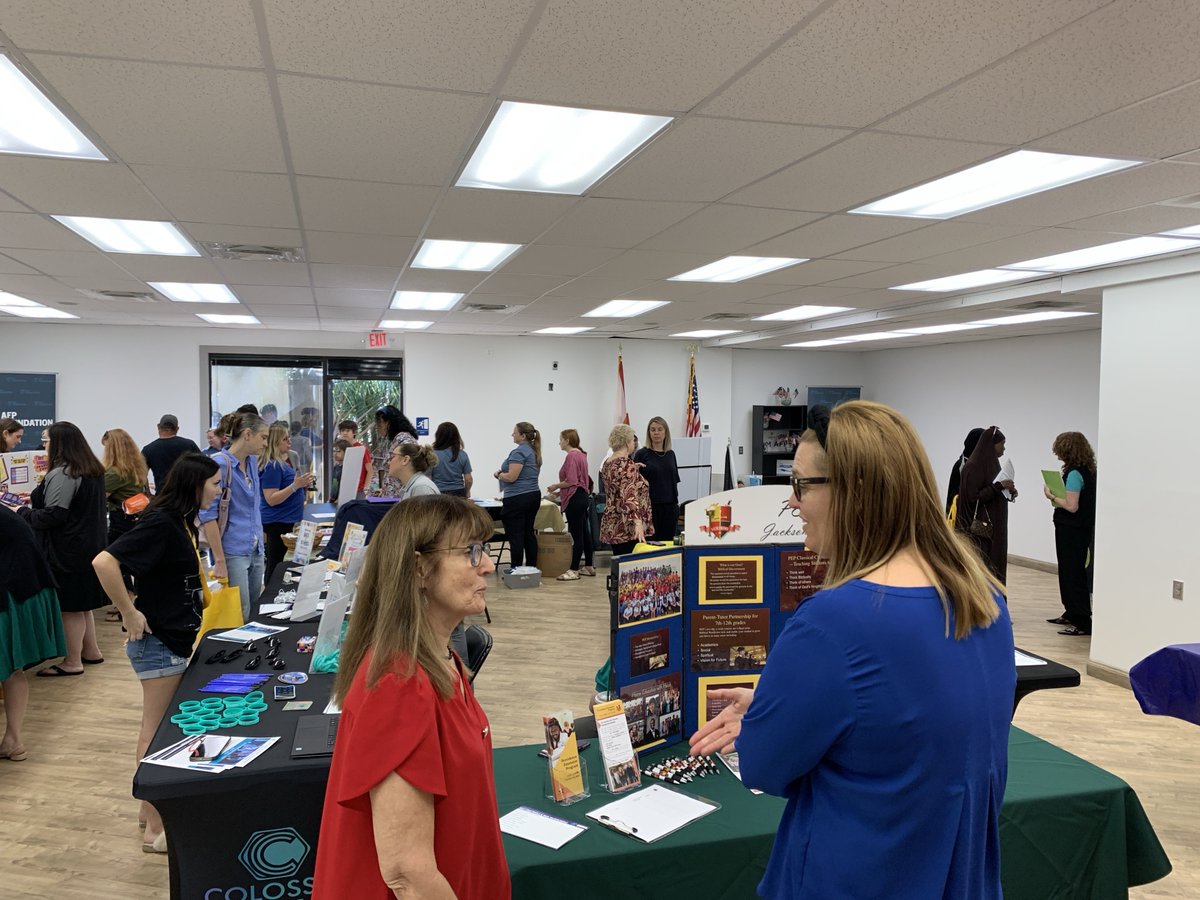AFPFlorida's tweet photo. Our sister organization #AFPFoundation had a lot of amazing events last week celebrating students across #Florida for #NationalSchoolChoiceWeek. #FlaPol https://t.co/eRY1suwDNz