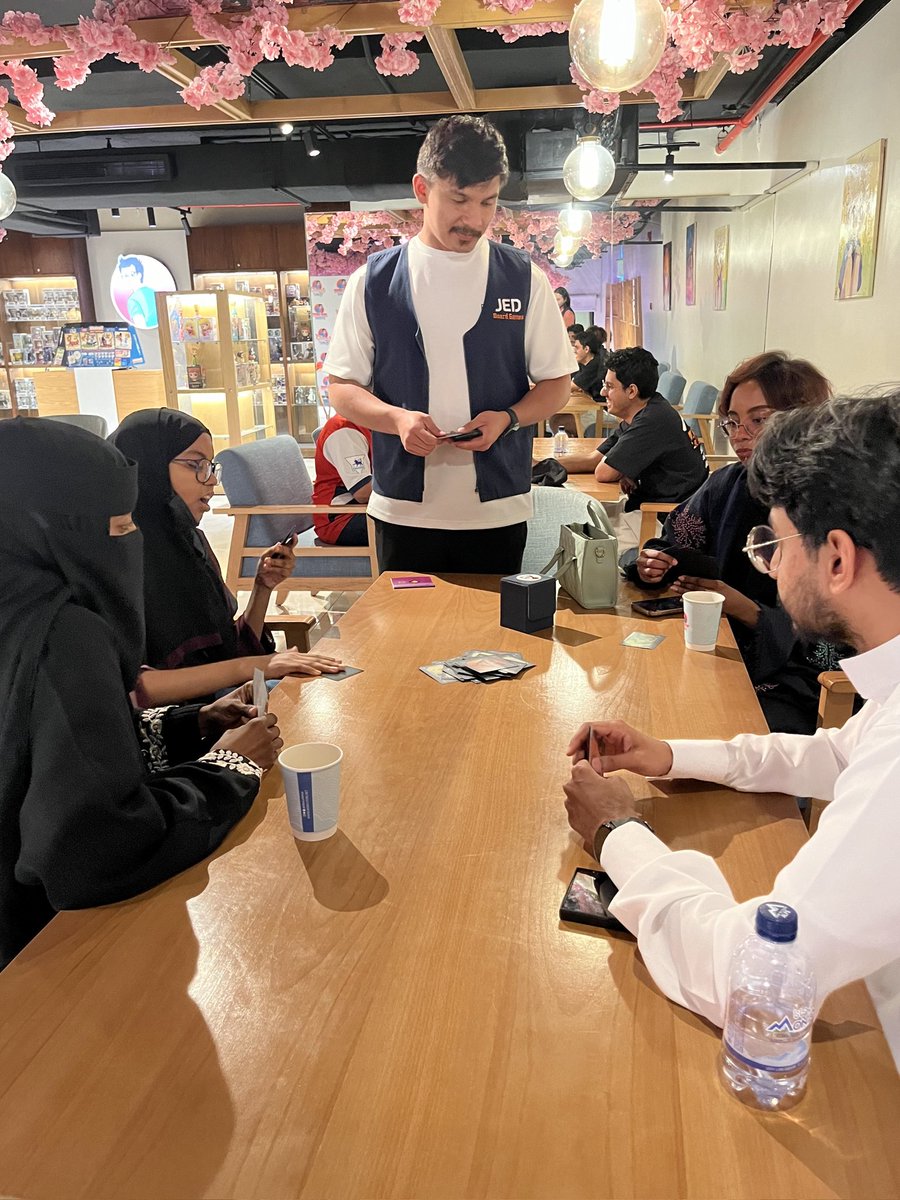 jedboardgames's tweet photo. صور فعاليات الأسبوع 💫

#Community #boardgames 
#بوردقيمز #جدة #ألعاب_لوحية https://t.co/vKi090VCE5